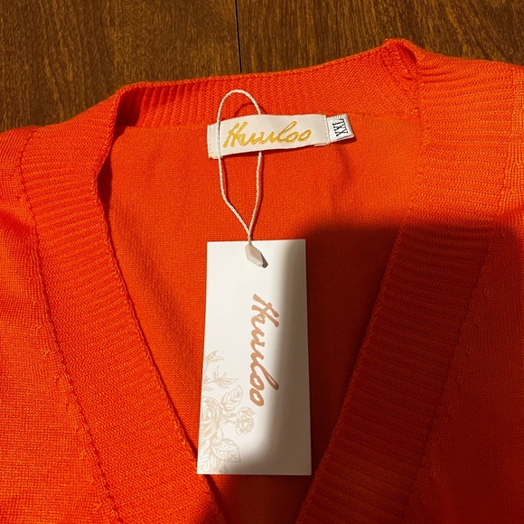 Cardigan - Picture 2 of 7